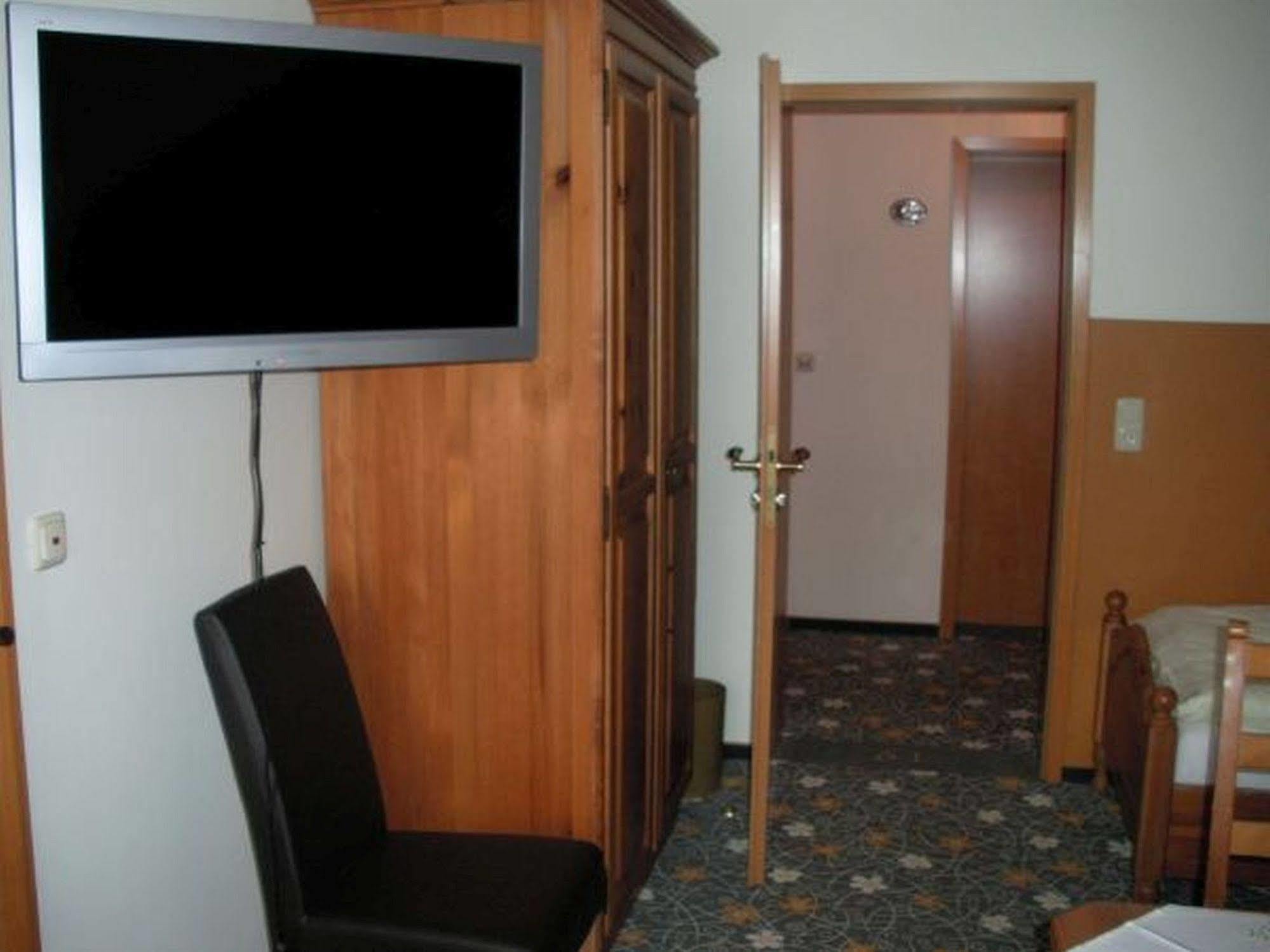 Hotel Company Cölbe Dış mekan fotoğraf