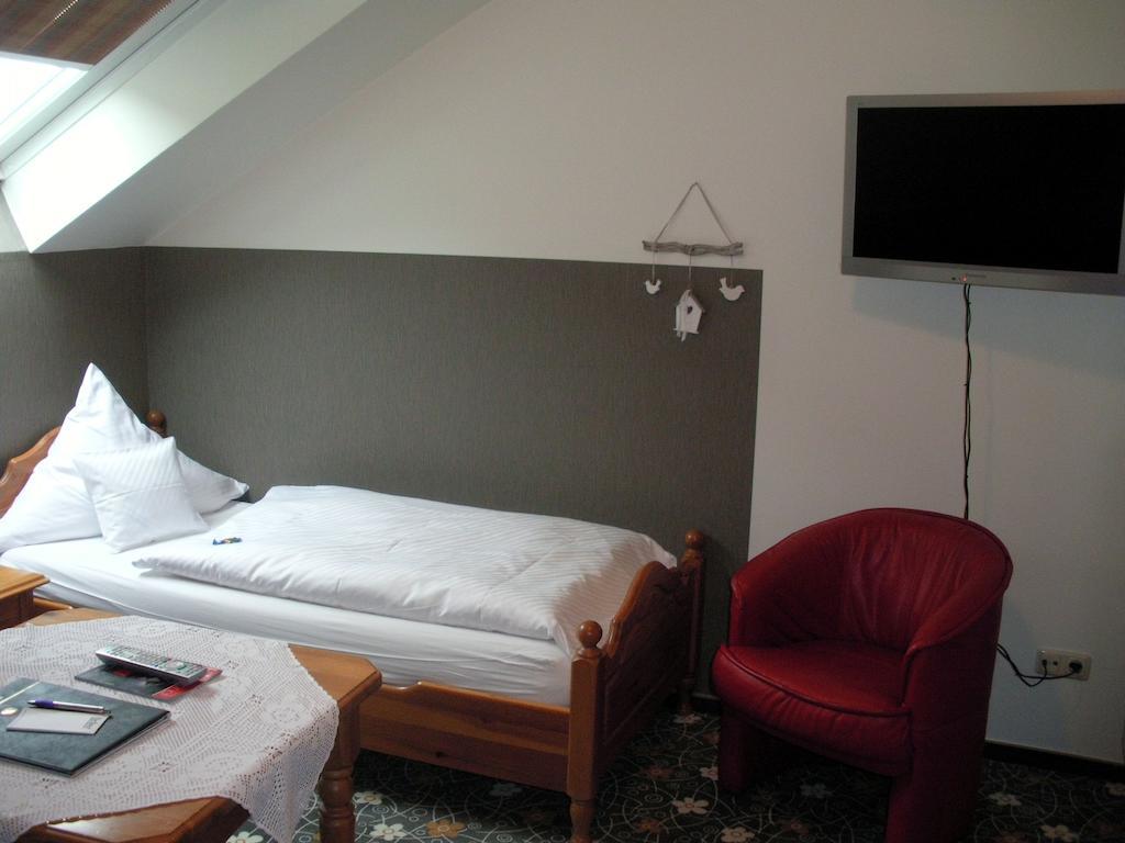 Hotel Company Cölbe Oda fotoğraf
